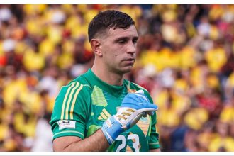 Emi Martinez becomes the first to win back-to-back Yachine trophy