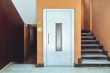 Ghaziabad: Man forces Urdu teacher to say ‘Jai Shri Ram’, pushes him out of lift