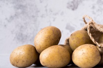 Simple guide to spot fake potatoes before buying in the market