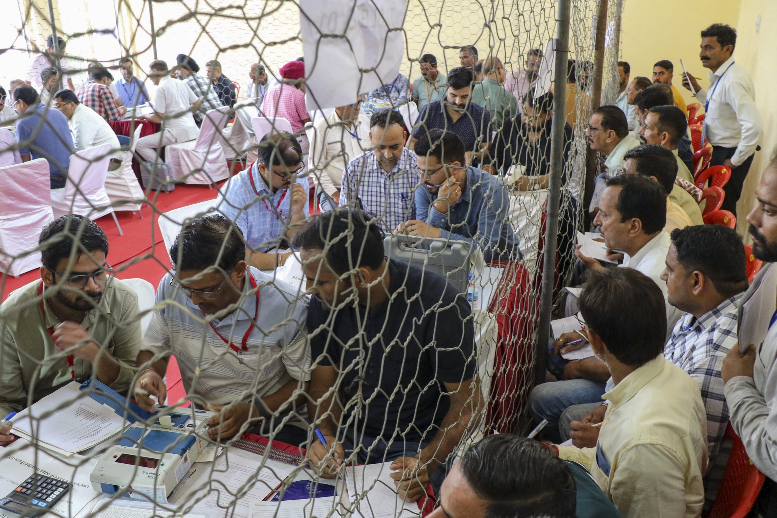 Early Trends in Jammu and Kashmir Election Vote Counting: NC-Congress crosses majority mark with 52 seats Early Trends in Jammu and Kashmir Election Vote Counting: NC-Congress crosses majority mark with 52 seats