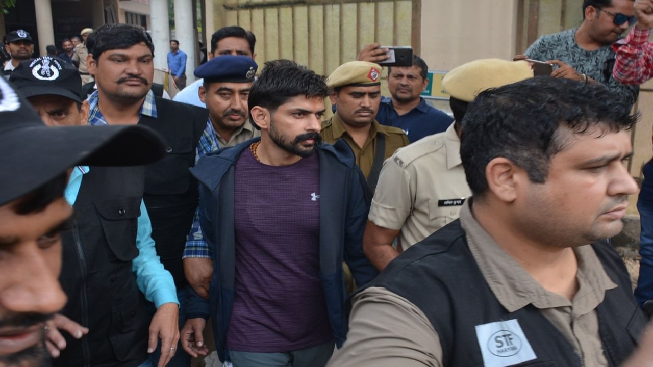 Karni Sena announces Rs 1.11 crore for killing Lawrence Bishnoi Karni Sena announces Rs 1.11 crore for killing Lawrence Bishnoi