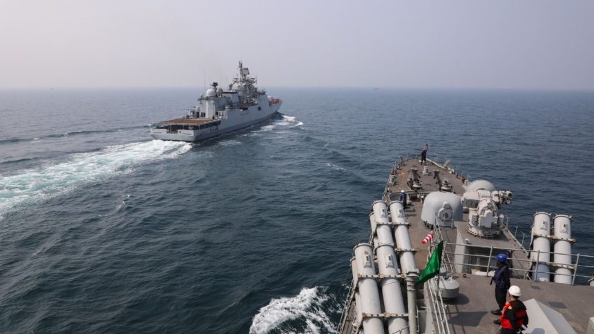 Navy sets up base to control submarines: What are VLF transmitting stations? 1 Navy sets up base to control submarines: What are VLF transmitting stations?