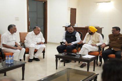 Centre to consider Demands of restoration of commission of arthias@ 2.5% of MSP