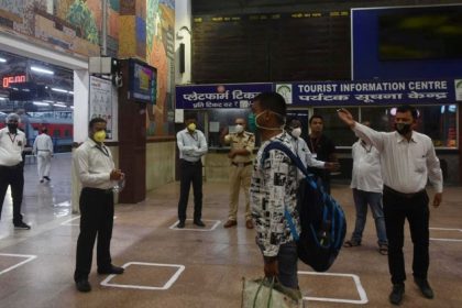 Regular vs contract jobs in Indian Railways; Check benefits, perks
