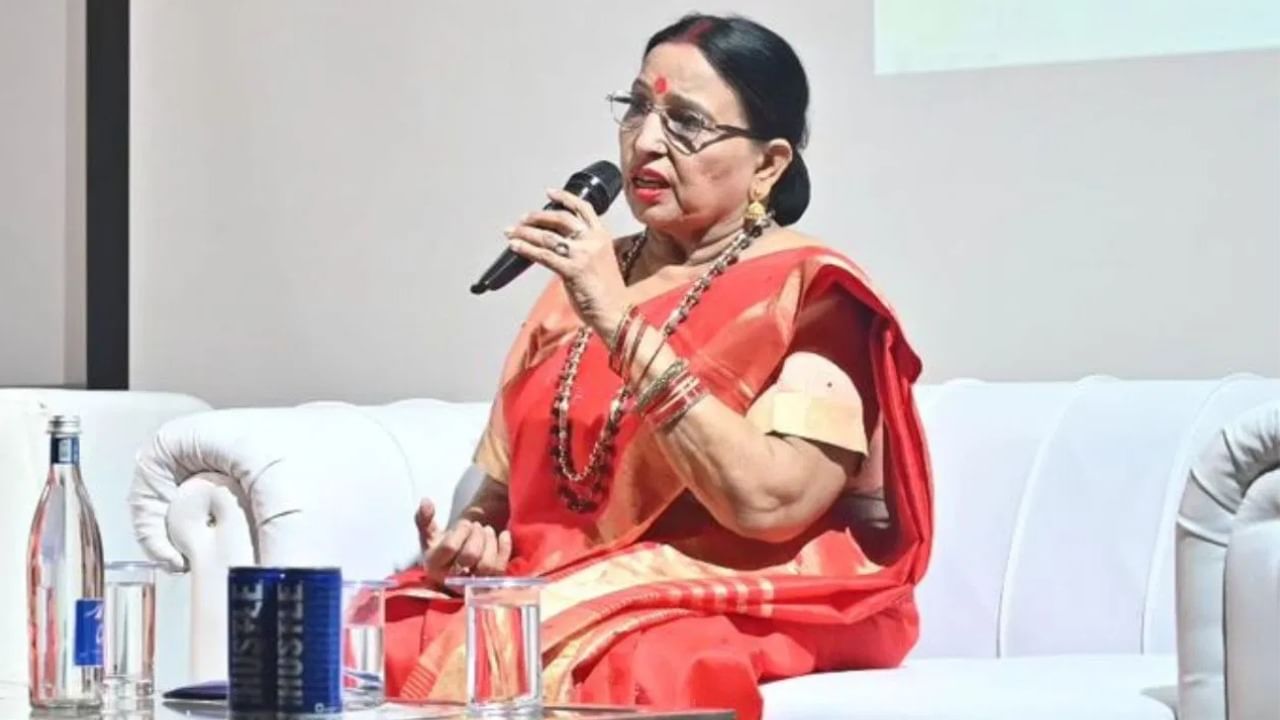 Folk singer Sharda Sinha’s condition critical, shifted to ventilator at AIIMS Folk singer Sharda Sinha’s condition critical, shifted to ventilator at AIIMS