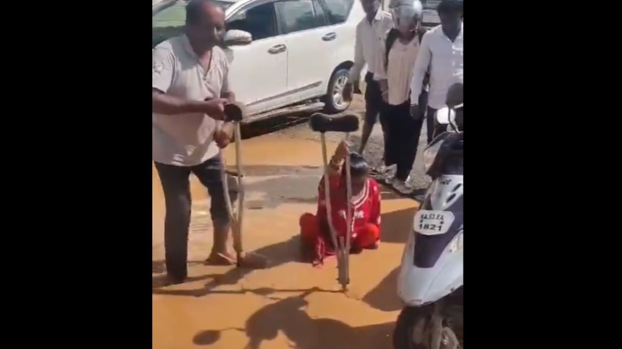 VIDEO: Physically challenged woman falls into pothole, JDS slams Siddaramaiah govt