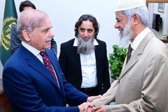 Zakir Naik praises India after Pakistan Airlines denies discount on extra baggage