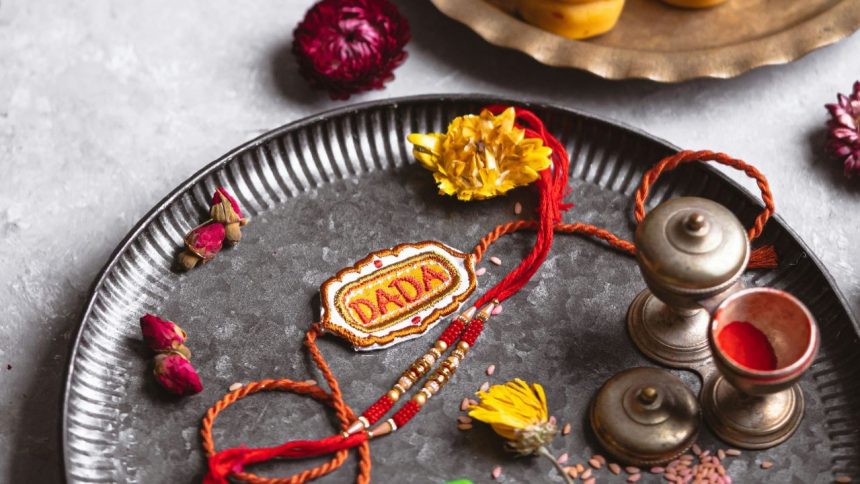 Bhai Dooj memes: Share with your siblings to have a good laugh!