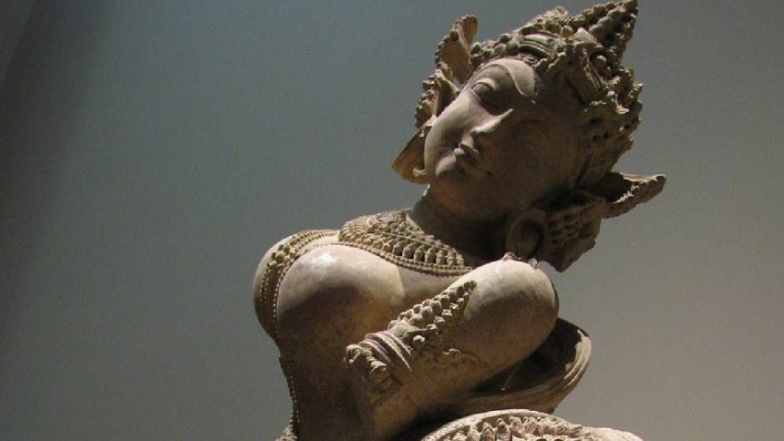 US returns over 1,400 looted Indian artifacts worth 10 million dollar