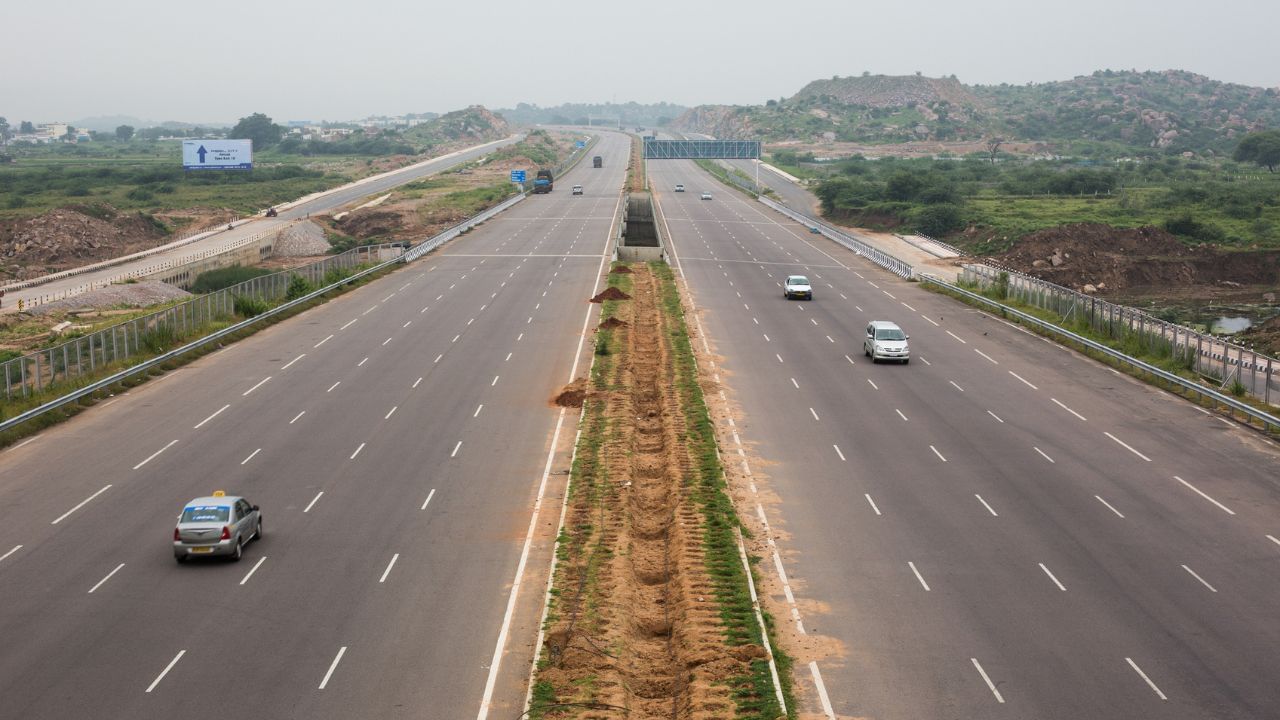 Bengaluru Business Corridor Project: HUDCO agrees to provide complete funding