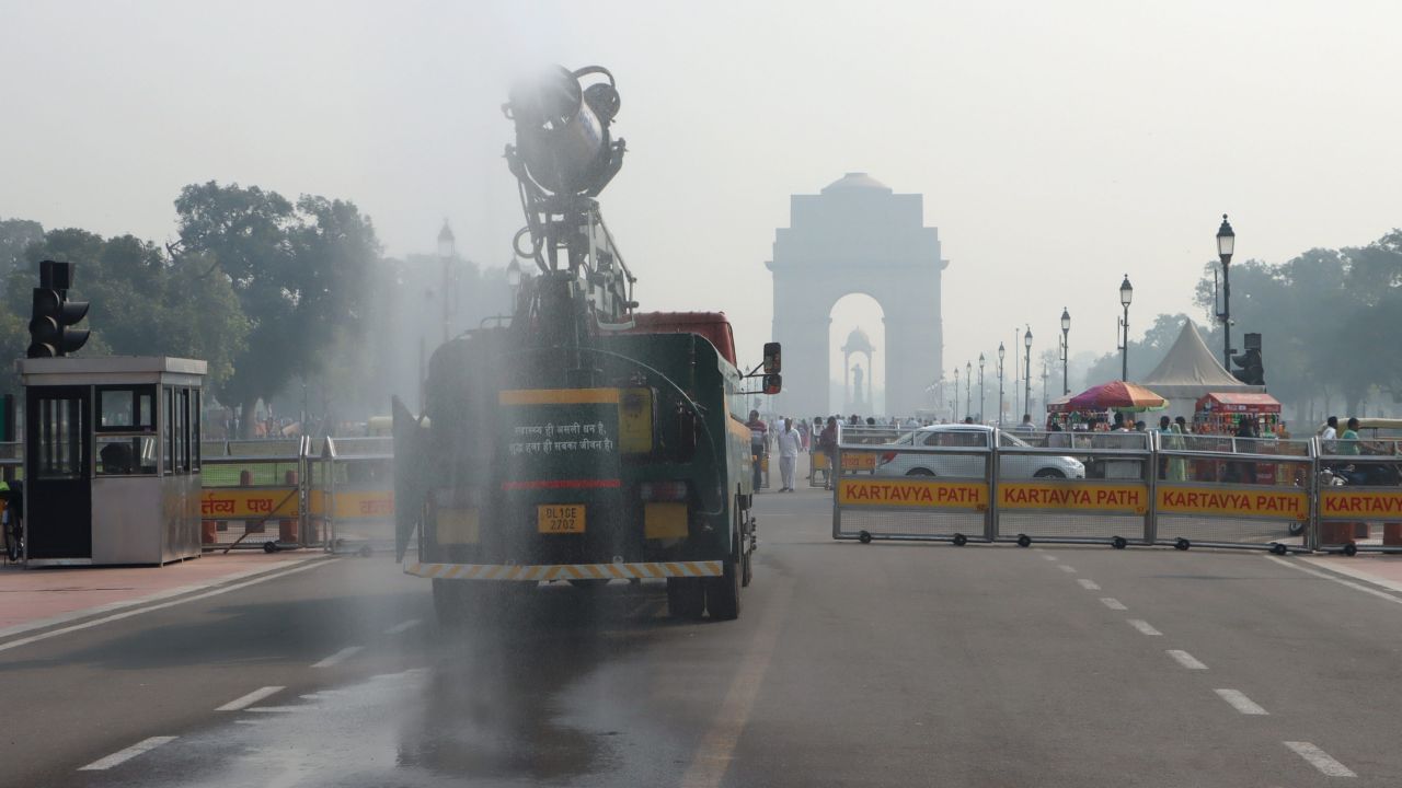 Delhi AQI remains in ‘severe’ category in many parts; highest in Anand Vihar Delhi AQI remains in ‘severe’ category in many parts; highest in Anand Vihar
