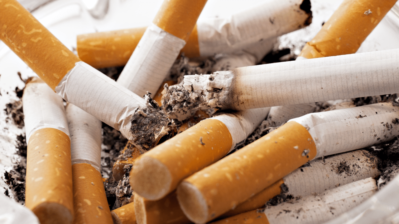 Karnataka govt bans smoking and tobacco use in public offices Karnataka govt bans smoking and tobacco use in public offices