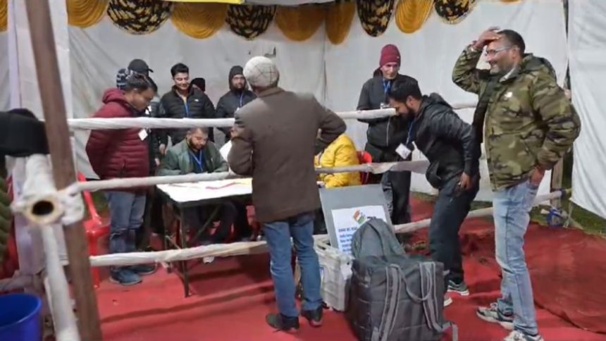 Kedarnath by-poll voter turnout drops compared to assembly elections; polling parties return