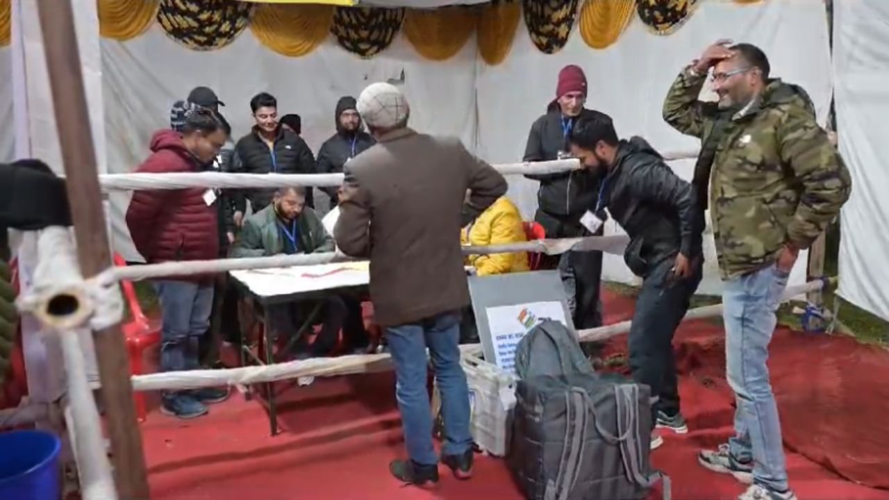 Kedarnath by-poll voter turnout drops compared to assembly elections; polling parties return