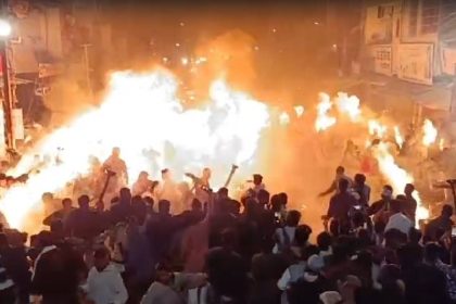 Khandwa fire: 30 injured in mishap during procession in Madhya Pradesh | VIDEO