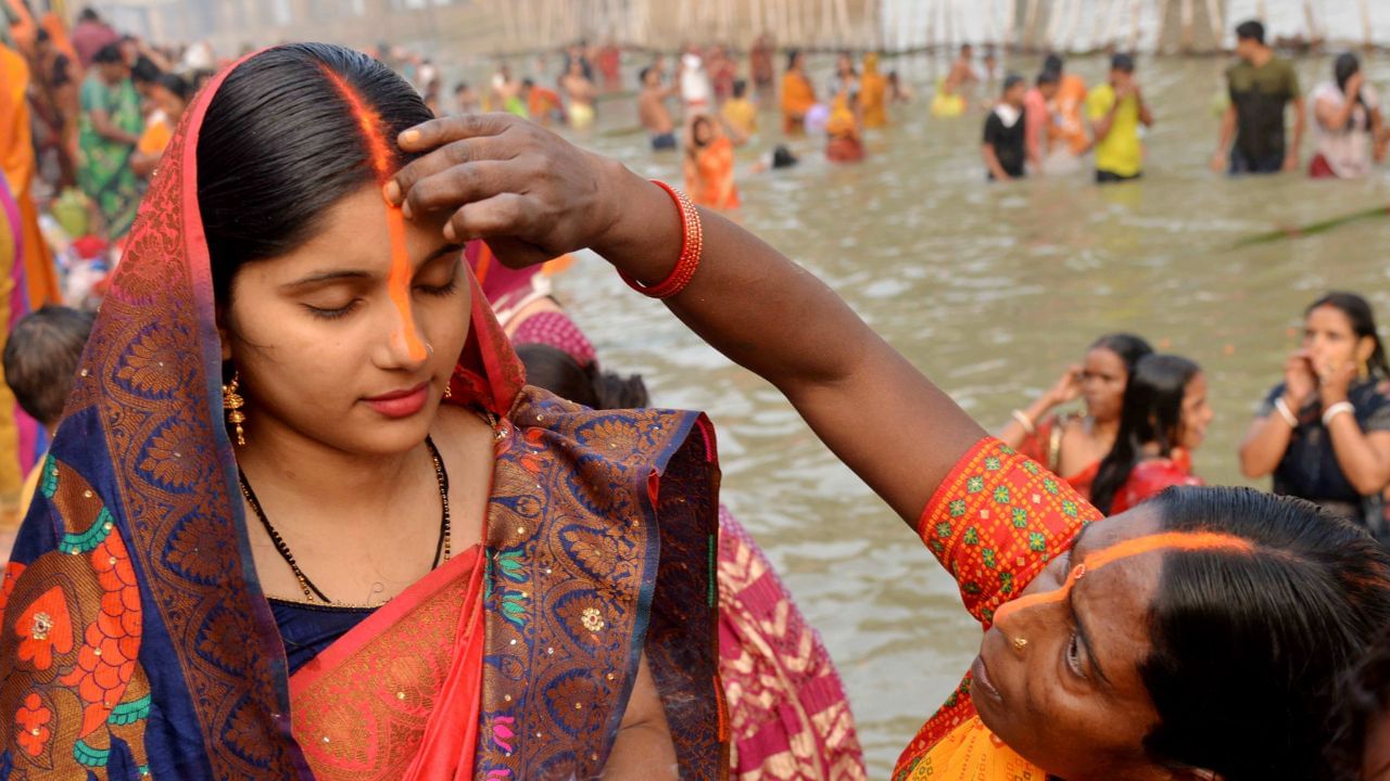 Chhath Puja Kharna today: Meaning, offerings, and timings Chhath Puja Kharna today: Meaning, offerings, and timings