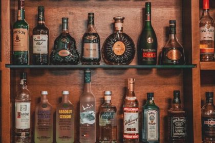 Delhi pre-Diwali liquor sale hits new high, generates whopping Rs 448 cr