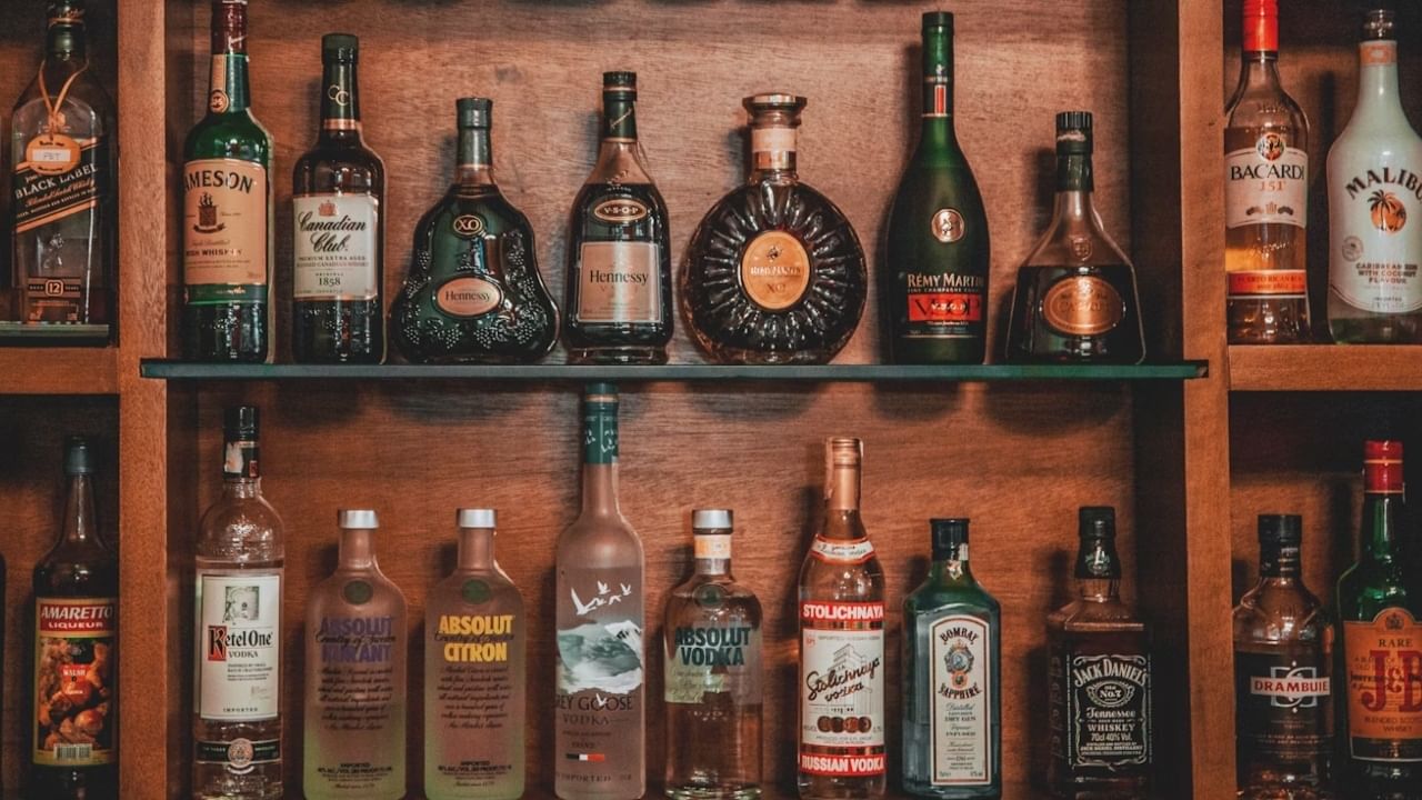 Delhi pre-Diwali liquor sale hits new high, generates whopping Rs 448 cr Delhi pre-Diwali liquor sale hits new high, generates whopping Rs 448 cr