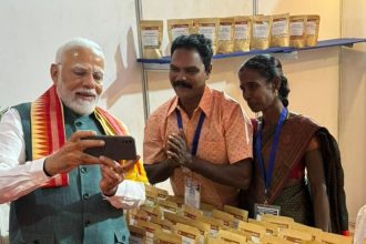 PM Modi’s selfie moment with tribal couple at Janajatiya Gaurav Diwas in Bihar