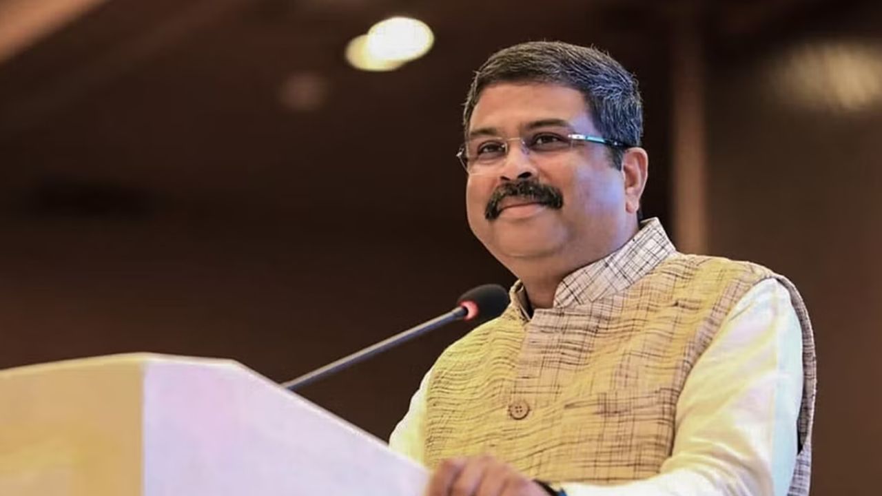 Union Education Minister Dharmendra Pradhan visits childhood school, inaugurates new facilities Union Education Minister Dharmendra Pradhan visits childhood school, inaugurates new facilities