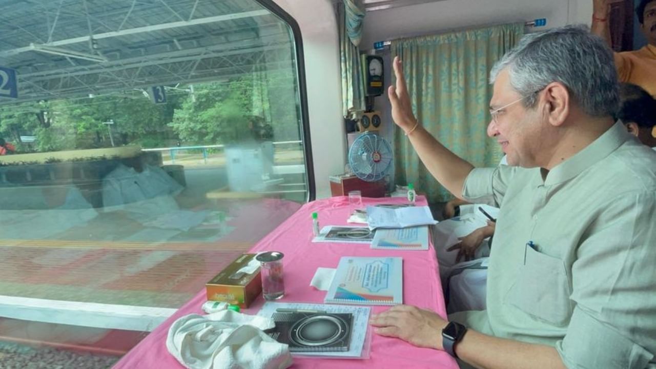 Kerala: After center supports Silver-line project, railways sets new conditions