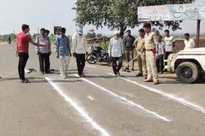 WATCH | MP Police’s unique test to catch drunk drivers with chalk lines