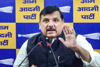 ‘BJP will ruin constitution’: AAP on Yogi Adityanath’s ‘Batoge to Katoge’ remark