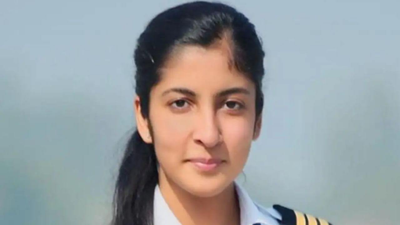 Air India pilot dies by suicide, boyfriend held after family alleges he abused her Air India pilot dies by suicide, boyfriend held after family alleges he abused her