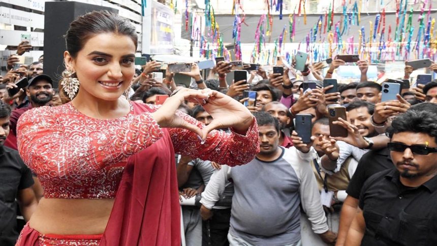 ‘Pay Rs 50 lakh or…’: Bhojpuri actress Akshara Singh gets death threats
