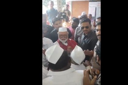 Chhagan Bhujbal stopped by Sharad Pawar’s NCP workers at polling booth | Video