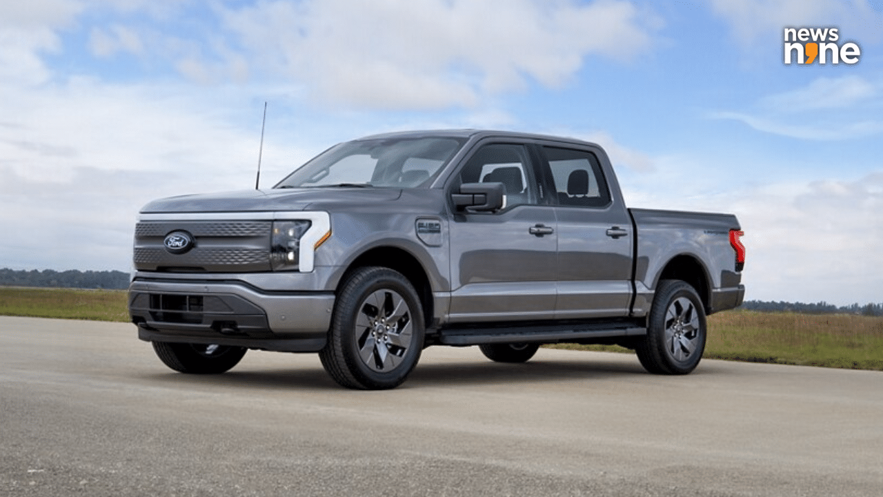 Ford Pauses F-150 Lightning Production Due To Declining Sales Ford Pauses F-150 Lightning Production Due To Declining Sales