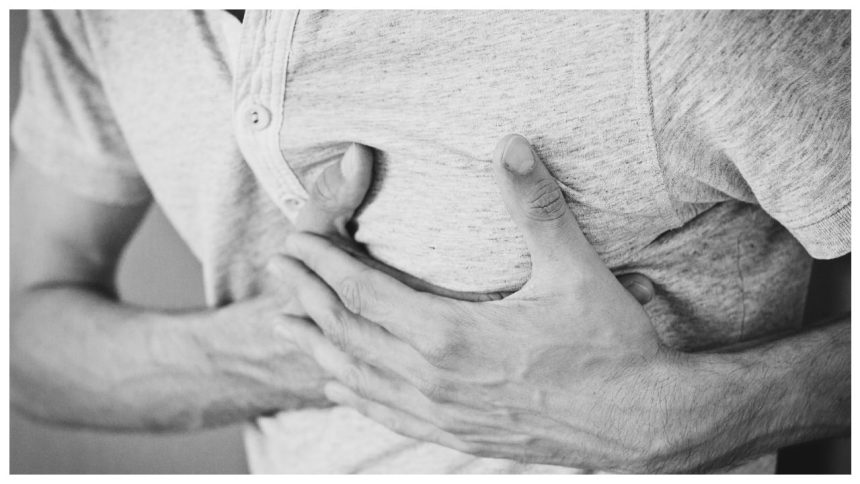 Man suffers ‘heart attack’ on Delhi-Mumbai flight; doctor onboard saves his life