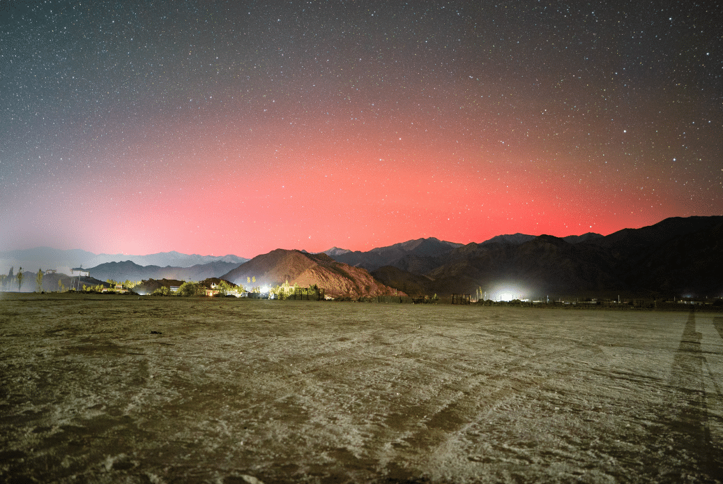 Red skies observed in Ladakh after solar fury 2 Aurorae captured from Stakna. (Image Credit: Dorje Angchuk, IIA and Stanzin Norlha, BARC).