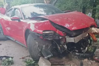 Hyderabad: Porsche car loses control; crashes into KBR Park grill