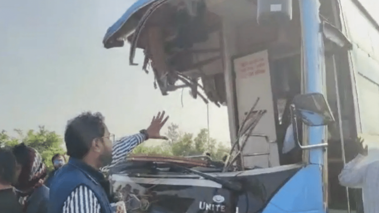6 dead, 15 injured as bus collides with water tanker in UP’s Kannauj