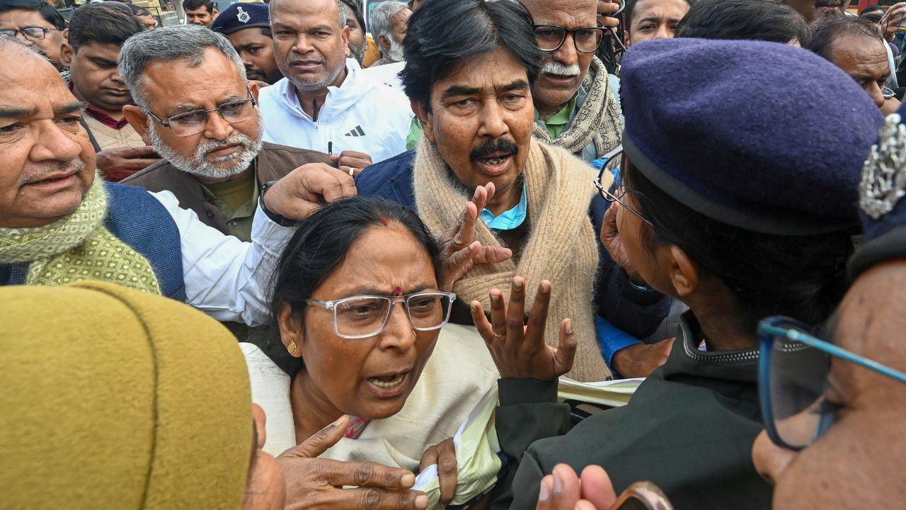 Bihar government refutes BPSC paper leak allegations amid protests