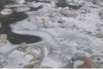 Uttarakhand: Freezing temperatures cause water supply issues in Gangotri and Harshil