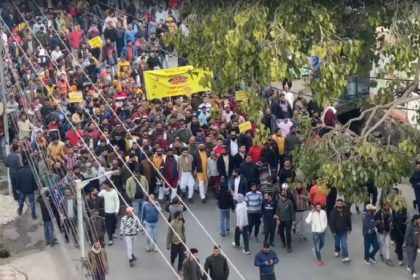 Devotees struggle amid protest against Mata Vaishno Devi ropeway in Jammu’s Katra