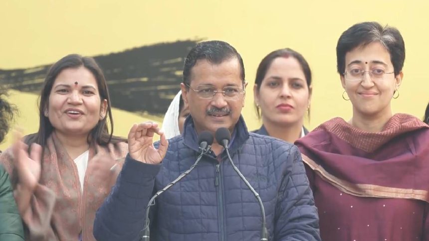 In another poll promise, Kejriwal announces Rs 1,000 aid per month to Delhi women