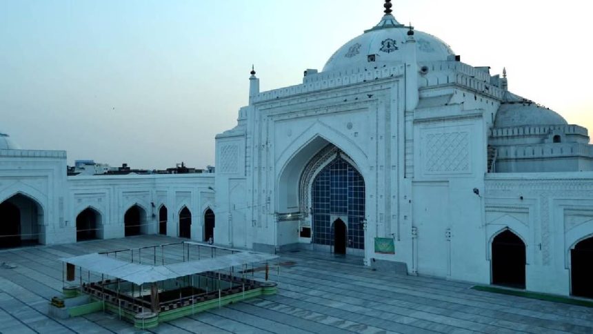 Budaun mosque row: Complete arguments on December 10, court tells Muslim side