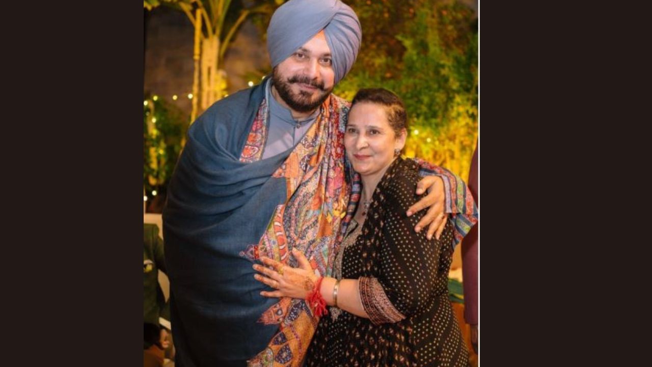 Delhi HC refuses to entertain PIL against Navjot Sidhu over wife’s cancer cure claim Delhi HC refuses to entertain PIL against Navjot Sidhu over wife’s cancer cure claim