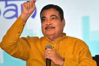 Nitin Gadkari among 20 BJP MPs to get notice for defying party whip