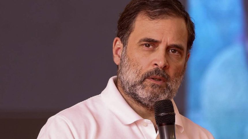 Rahul Gandhi meets family of Hathras gangrape-murder victim 1 Rahul Gandhi meets family of Hathras gangrape-murder victim