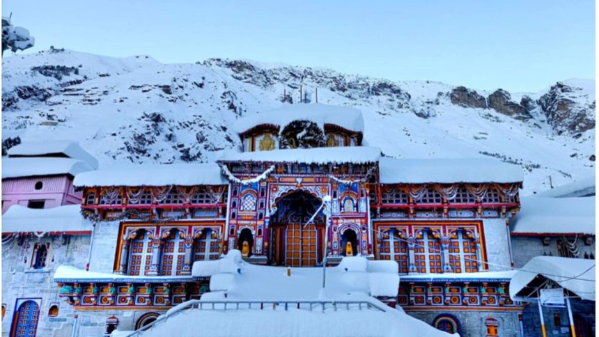 Uttarakhand: Mercury dips to zero in hills, Char Dham shrines wrapped in snow