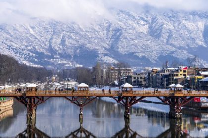 Srinagar freezes at -5.4 degree Celsius as Kashmir witnesses’ coldest night of season