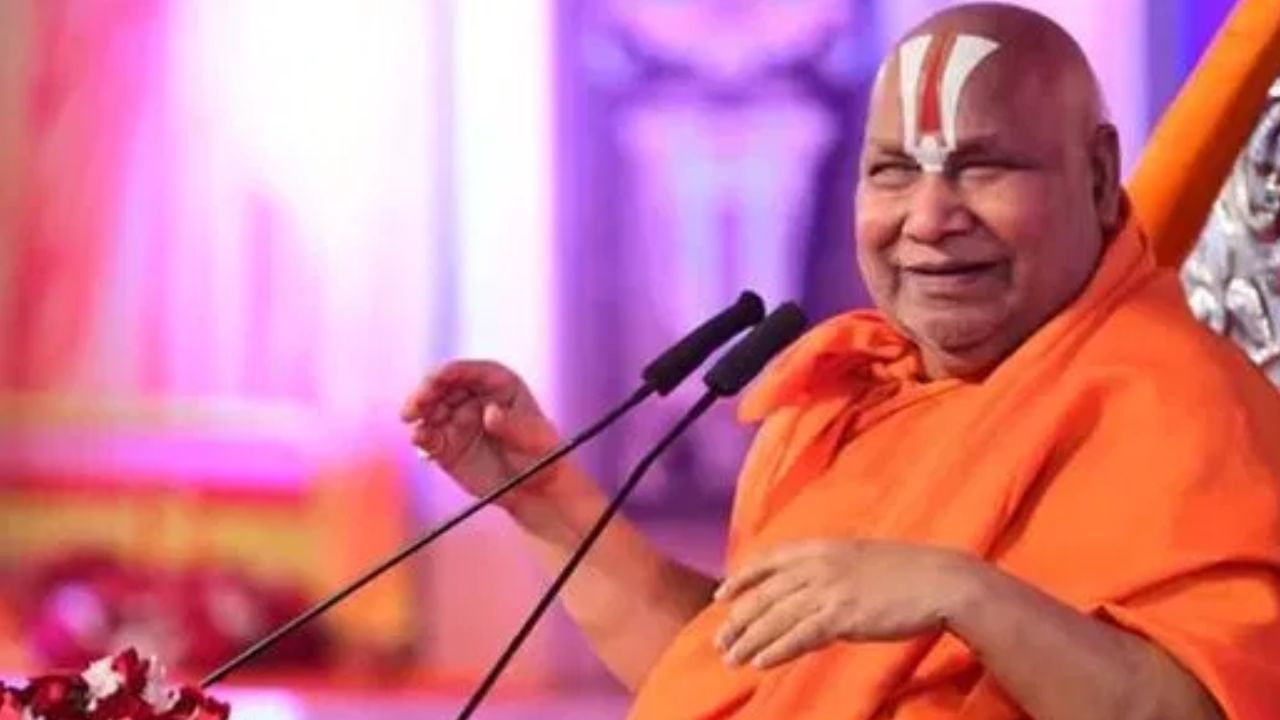 Hindu seer Swami Rambhadracharya opposes Mohan Bhagwat’s view on mandir-masjid debate