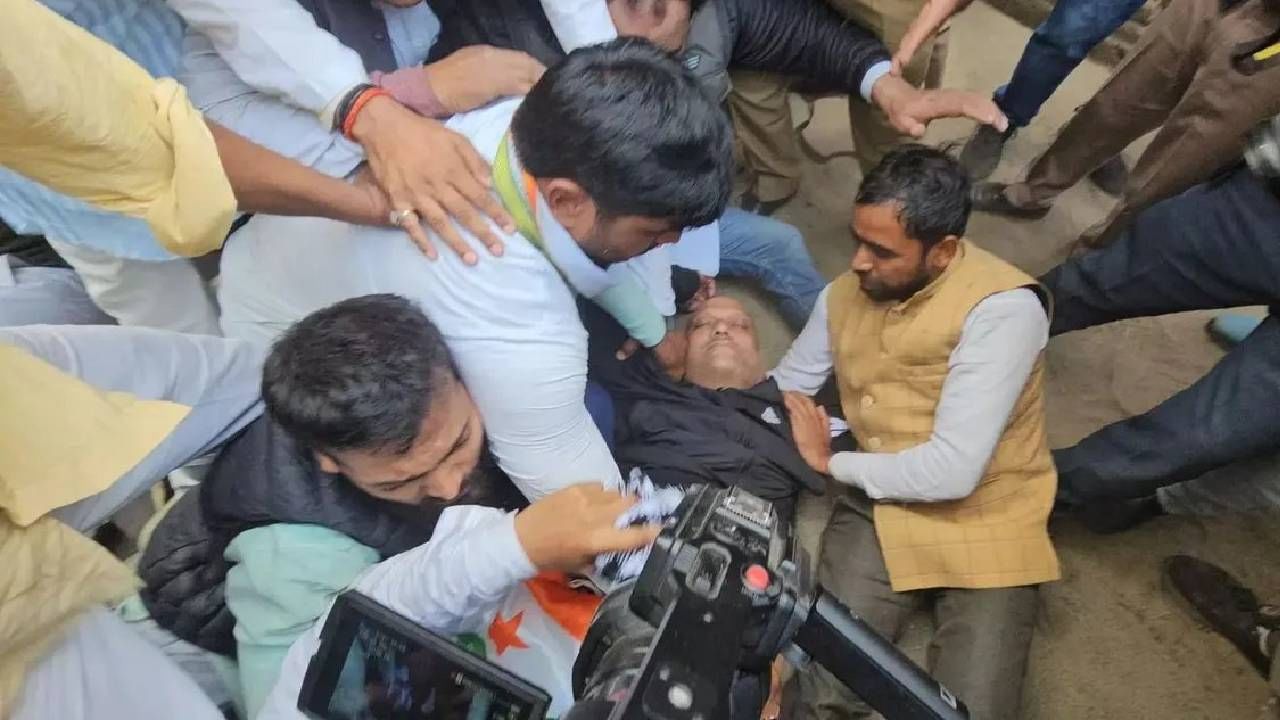 UP Congress chief Ajay Rai detained as police halt assembly siege; 1 dead