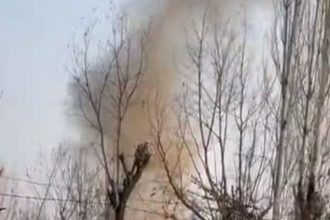 Watch: Bomb disposal squad defuses IED on Srinagar-Baramulla highway