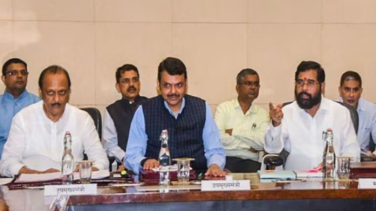BJP legislative meet tomorrow as Fadnavis calls Shinde, Pawar in Delhi |Top updates