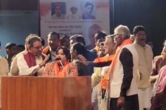 ‘Ishwar Allah tero naam’: Folk singer’s bhajan stirs row at Vajpayee event in Patna